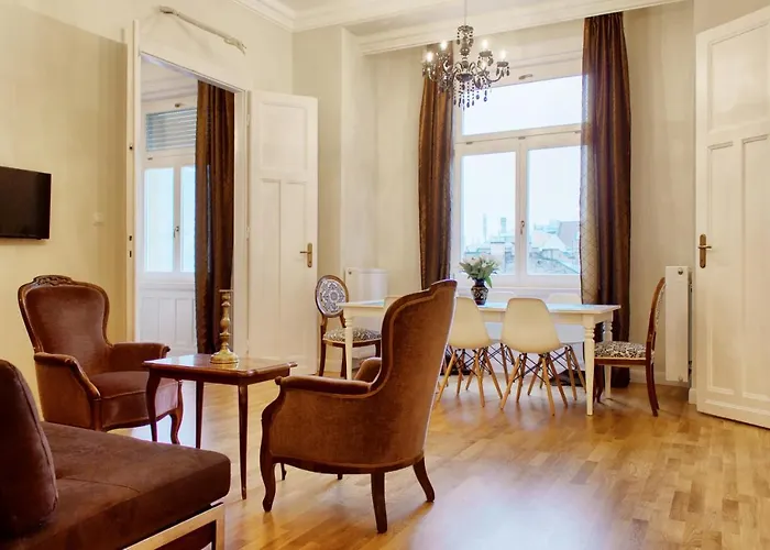 4Br , 3Bhr With Ac At The Opera