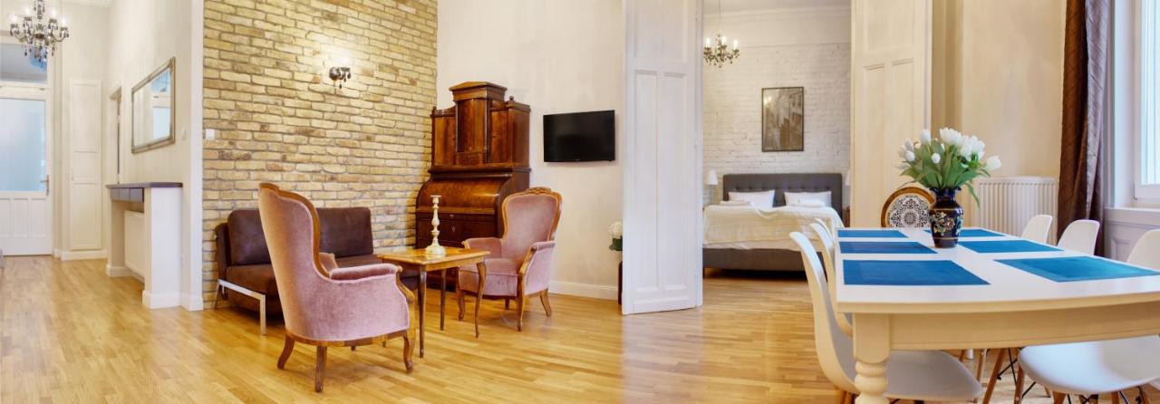 Apartment 4br , 3bhr With Ac At The Opera Budapest